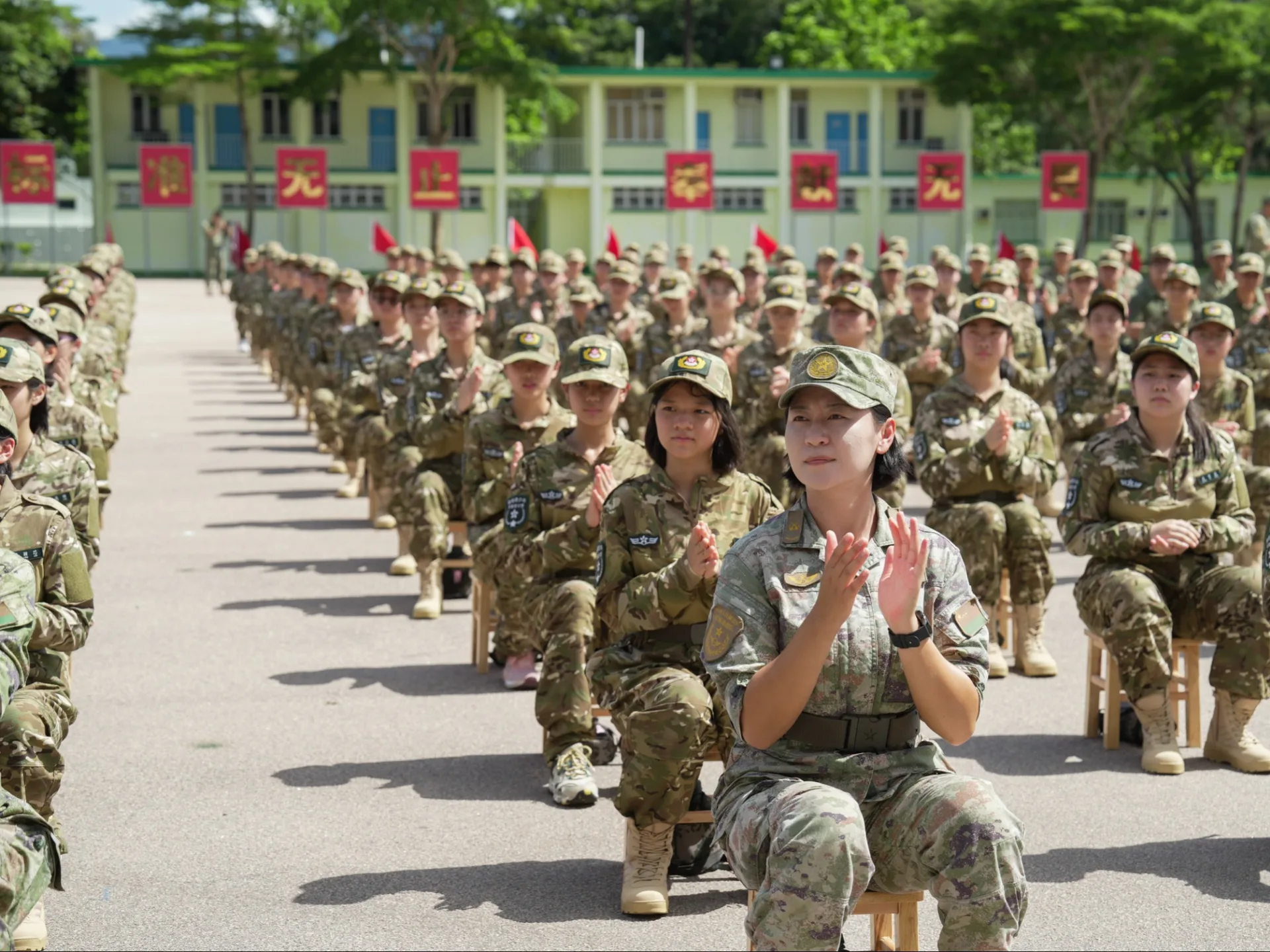 香港青少年軍事夏令營
